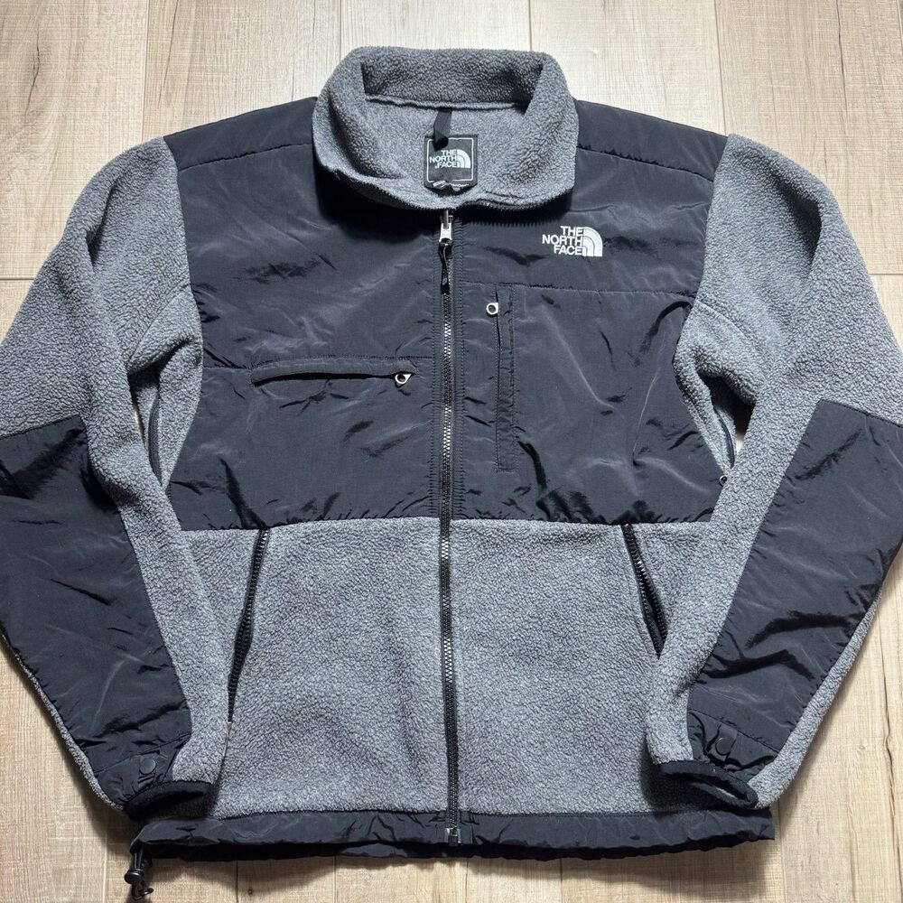 The North Face Denali Men’s Small Grey Black Polartec Full Zip Fleece Jacket
